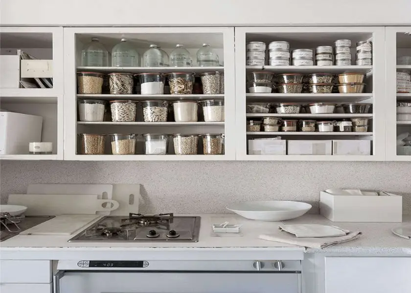 Toples Seragam untuk Dapur Kecil tapi Rapi